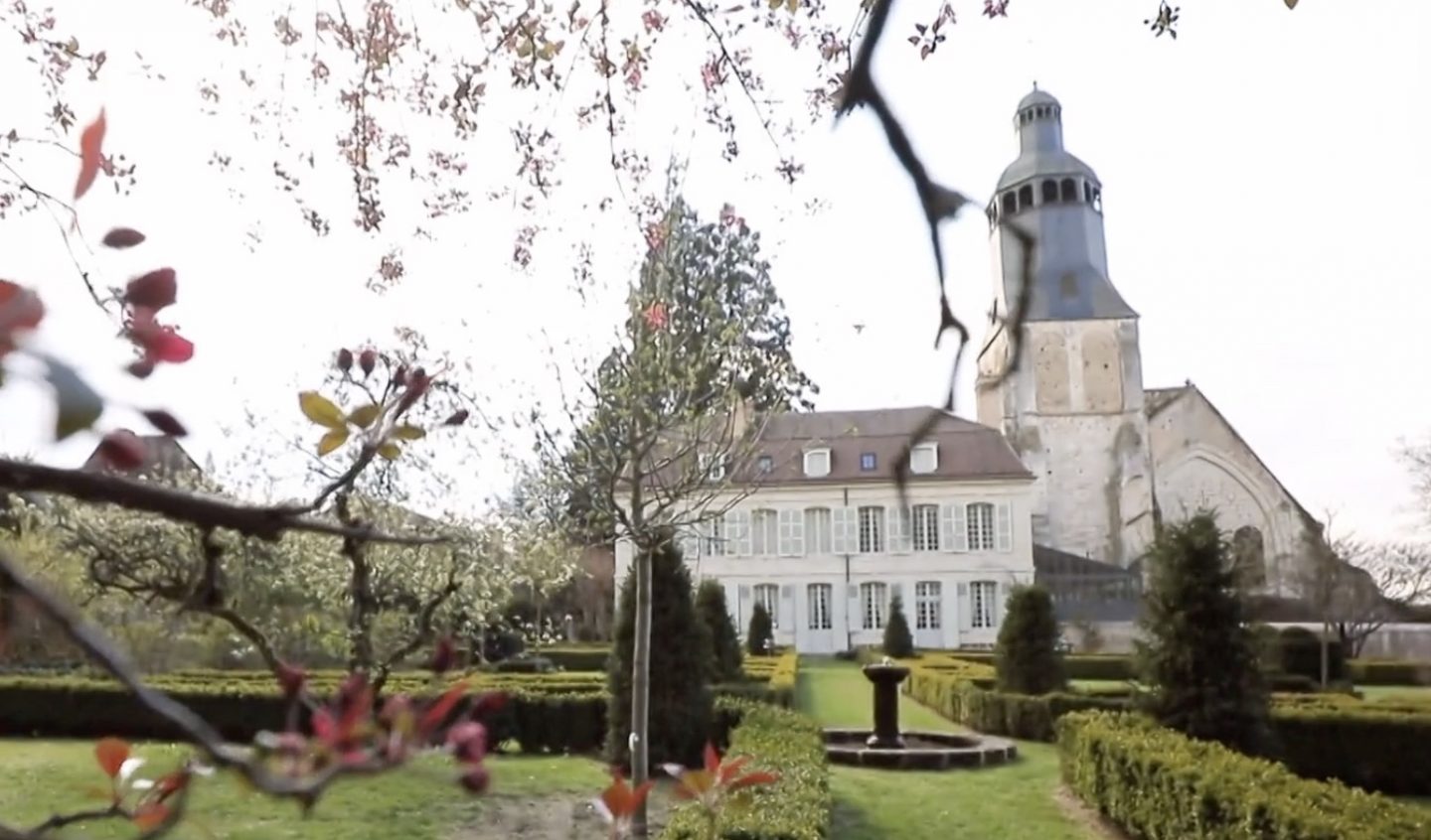 Des fourmis dans les jambes