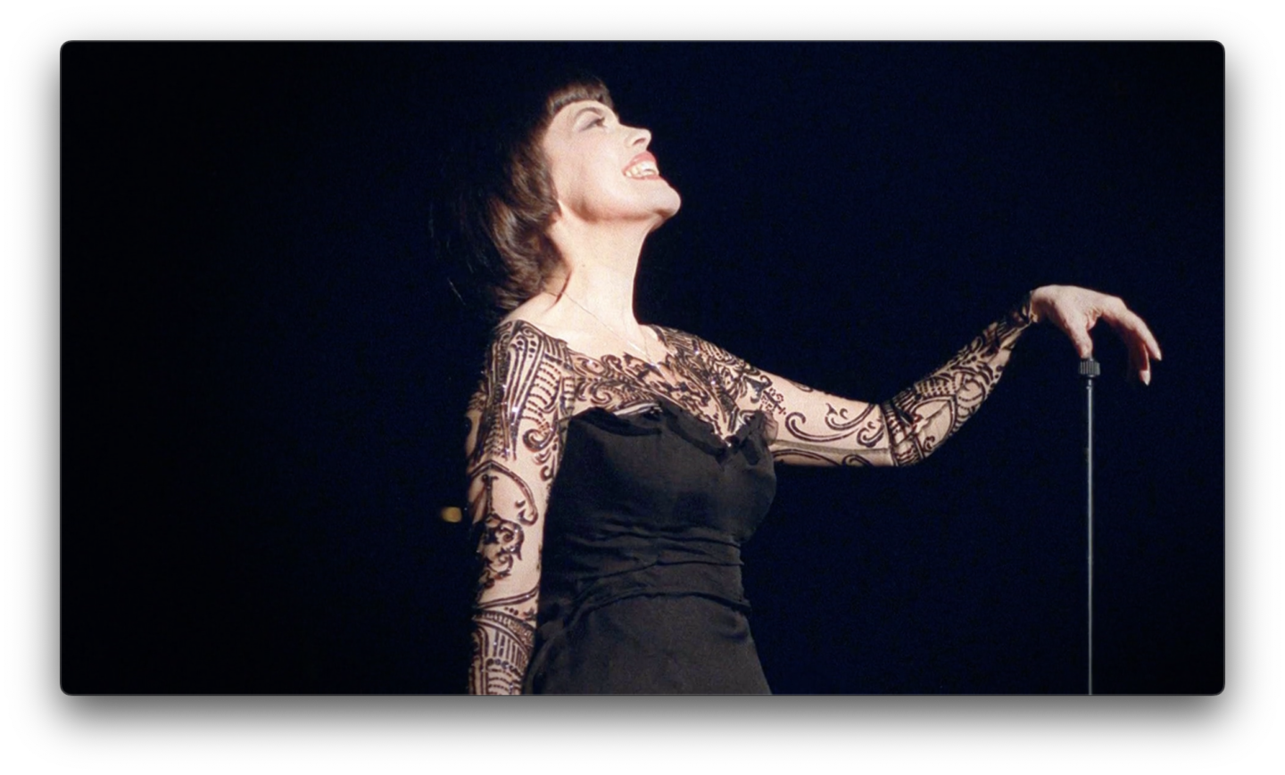 Mireille Mathieu : La Mystérieuse Demoiselle d'Avignon