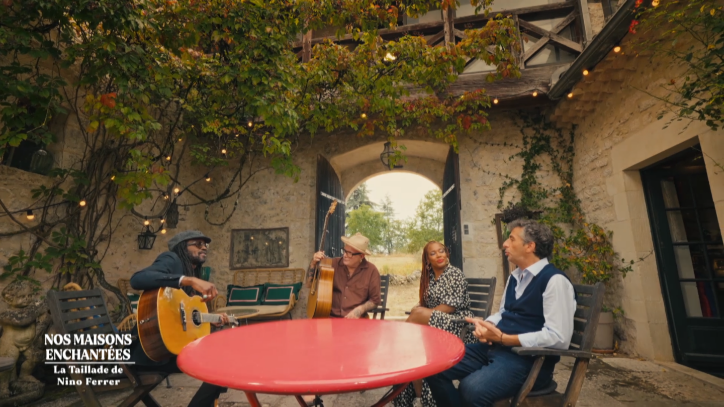 Nos Maisons Enchantées - La Taillade de Nino Ferrer